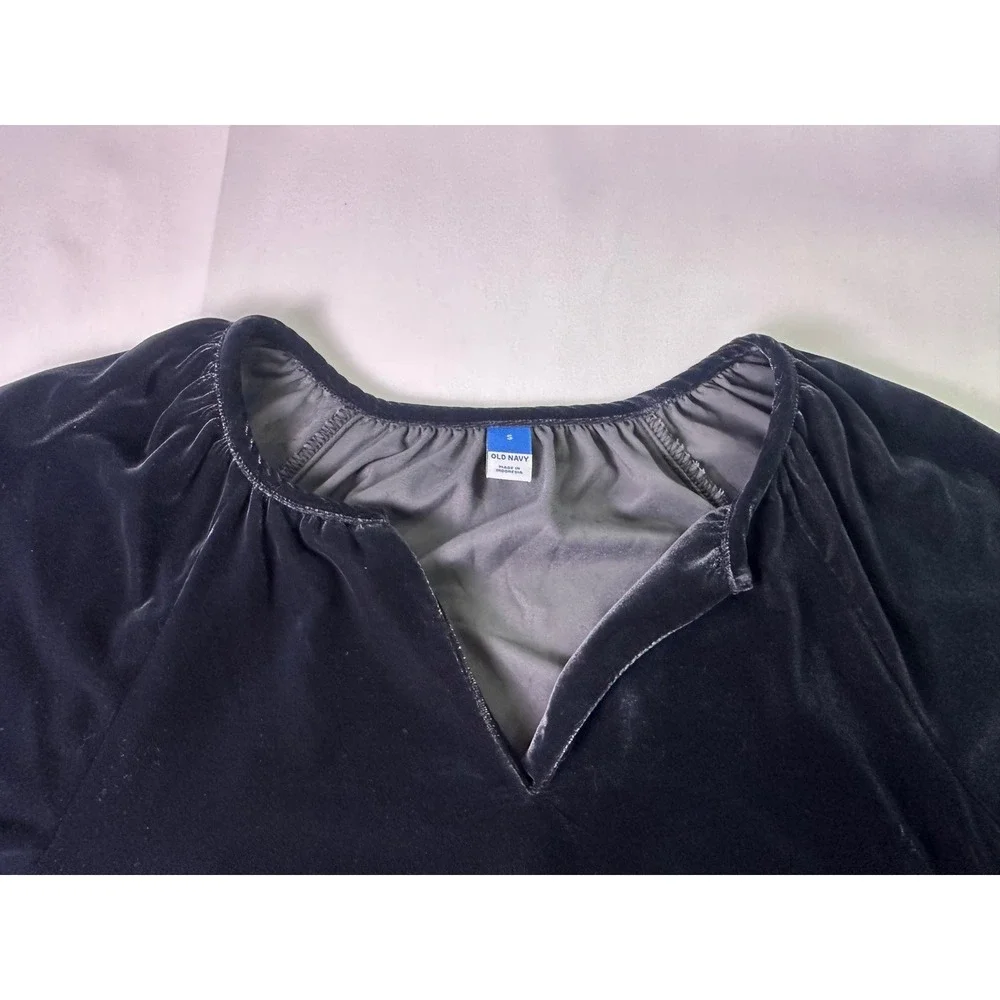 Old Navy Black Velvet Blouse Top Womens Small Split V-Neck Puff Sleeve Relaxed S